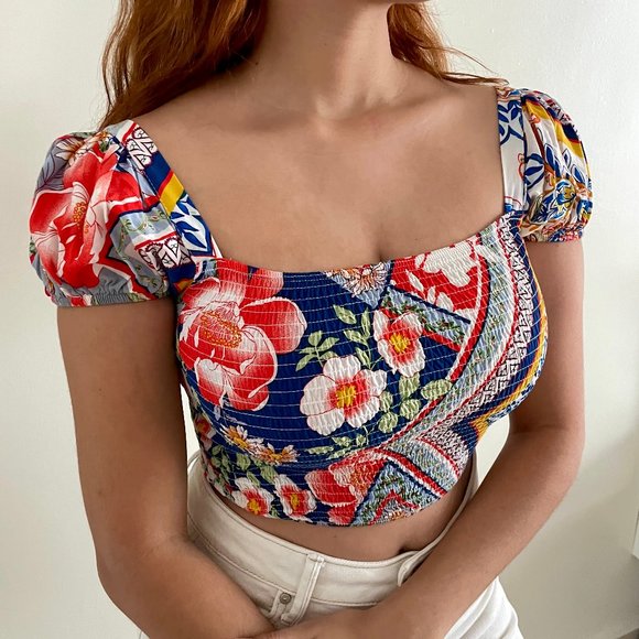 Flowers Crop Top [Valija] - Picture 1 of 2